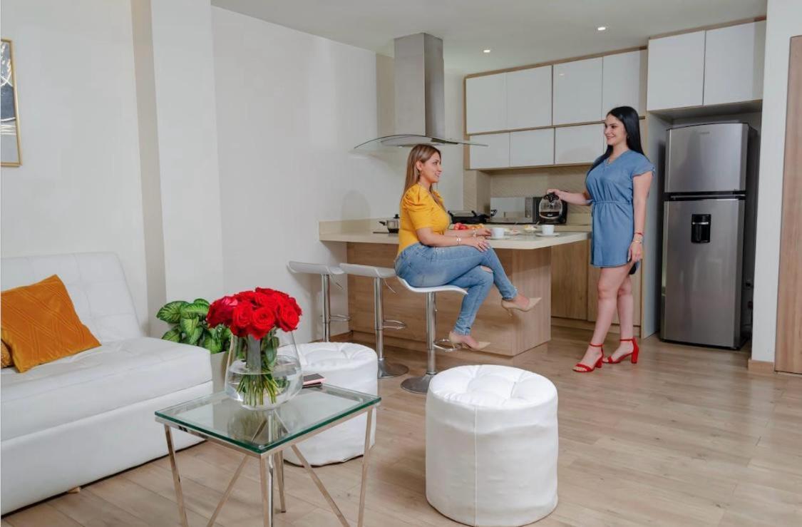 Hotel Brist0L Suites Centro Historico กูเอ็งกา ภายนอก รูปภาพ