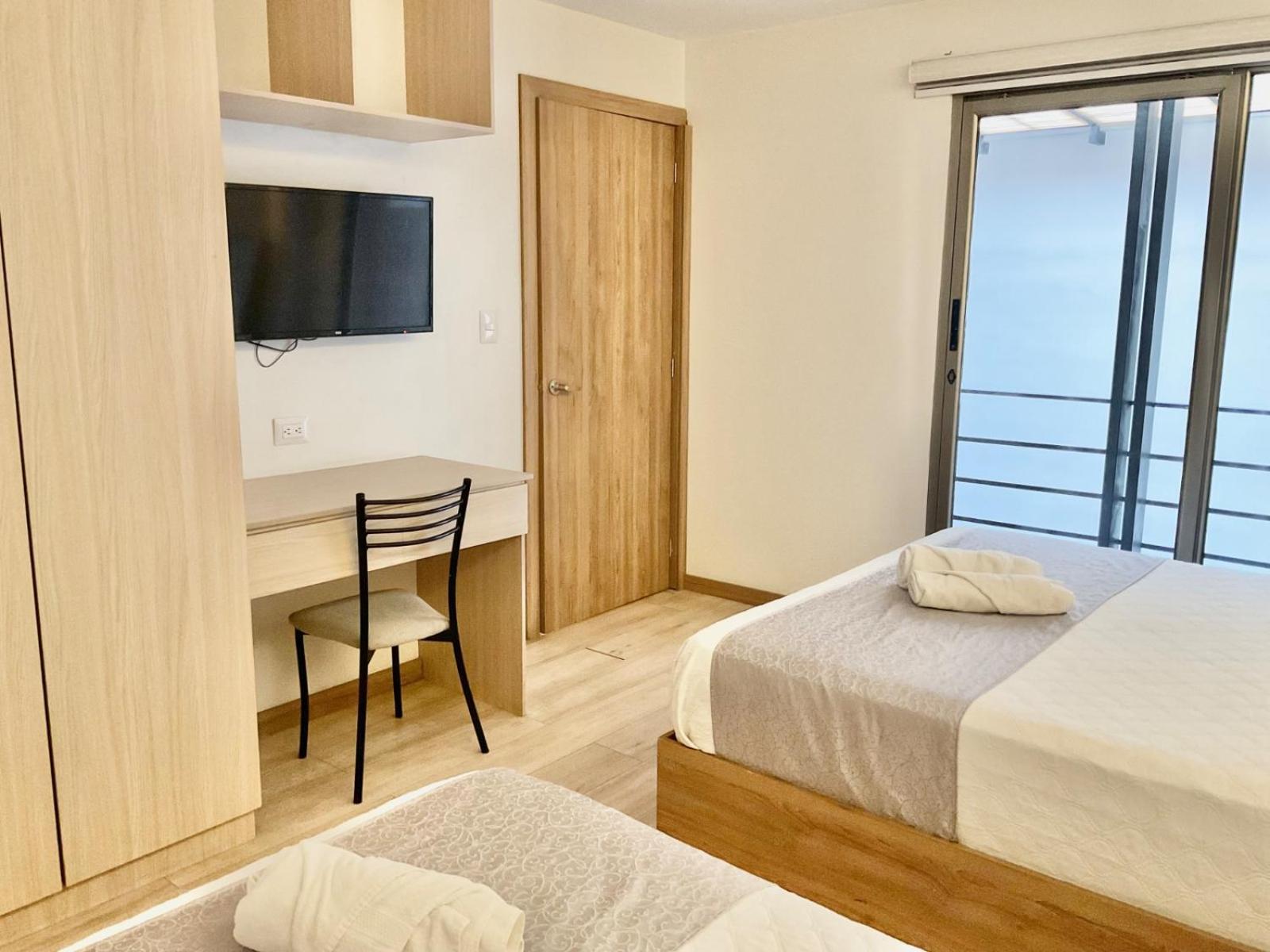 Hotel Brist0L Suites Centro Historico กูเอ็งกา ภายนอก รูปภาพ