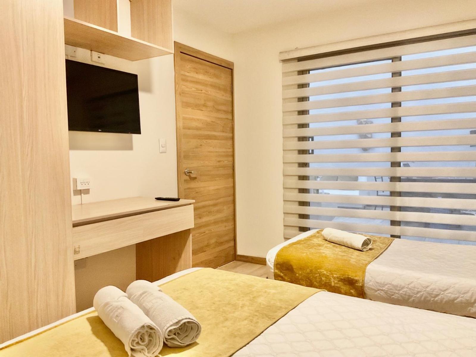 Hotel Brist0L Suites Centro Historico กูเอ็งกา ภายนอก รูปภาพ