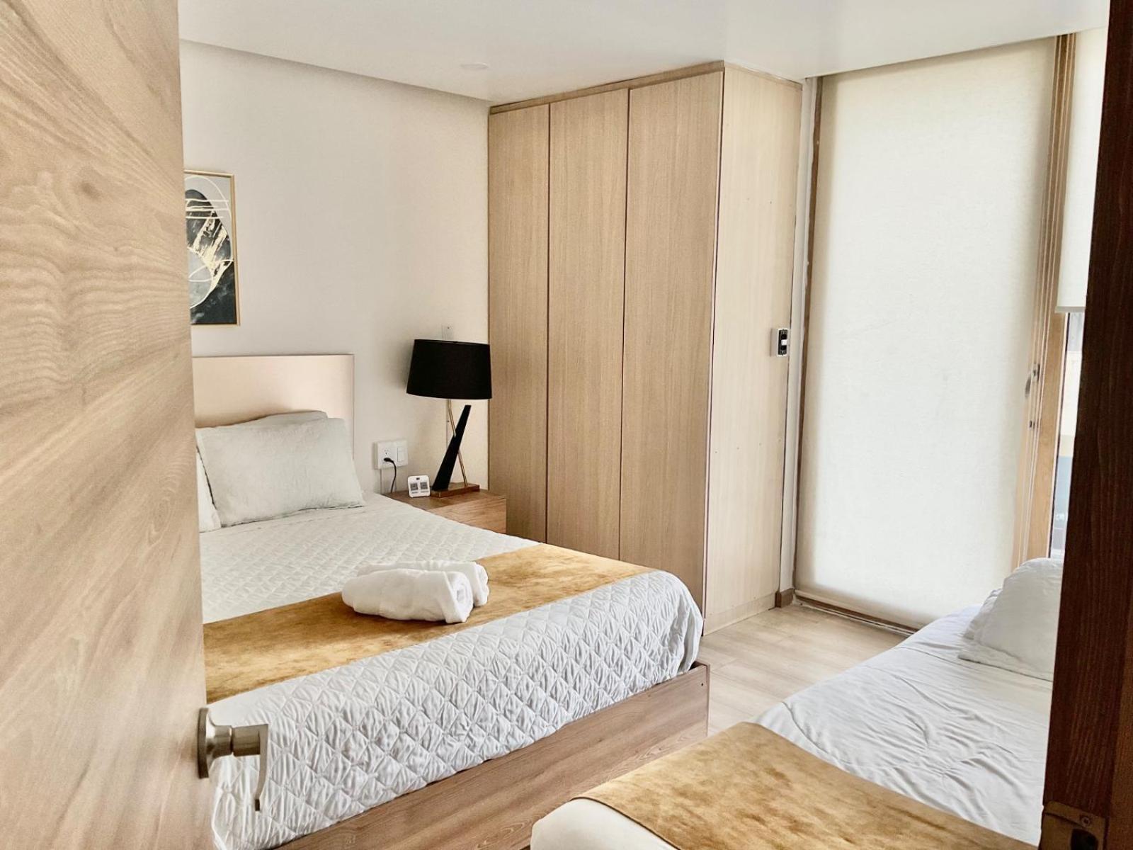 Hotel Brist0L Suites Centro Historico กูเอ็งกา ภายนอก รูปภาพ